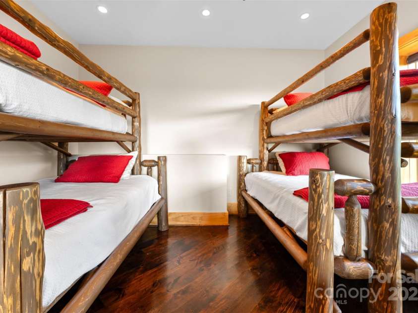 2910 Eagles Nest Trail, Banner Elk, NC 28604.  MLS# CAR4277103, YatesRealty ID 84. 