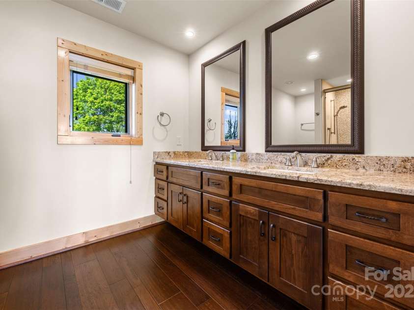 2910 Eagles Nest Trail, Banner Elk, NC 28604.  MLS# CAR4277103, YatesRealty ID 84. 