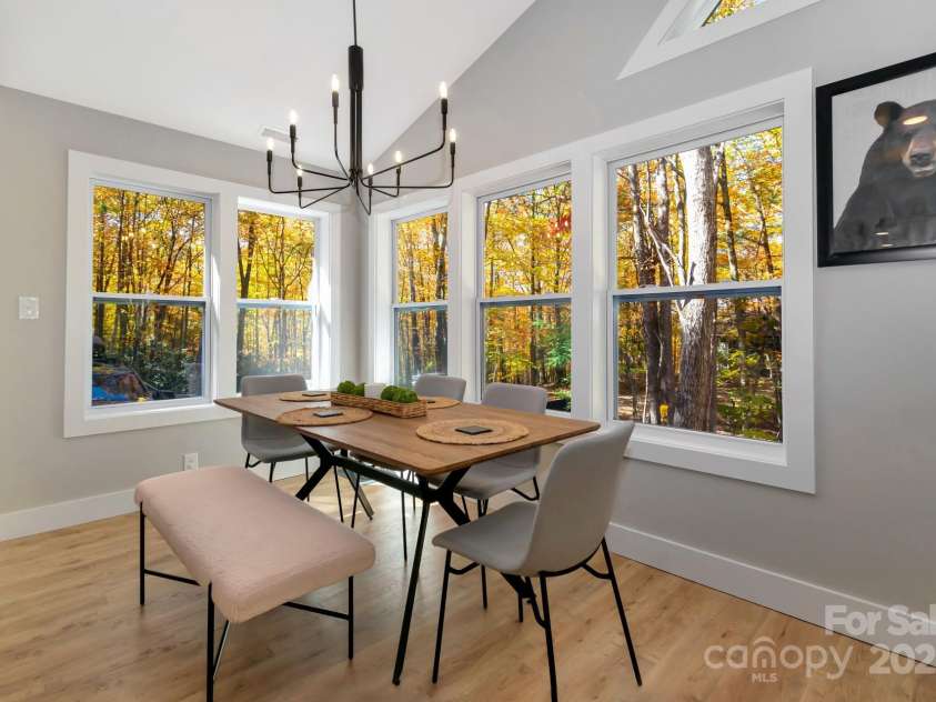 100 Spicewood Lane, Beech Mountain, NC 28604.  MLS# CAR4251246, YatesRealty ID 8400. 