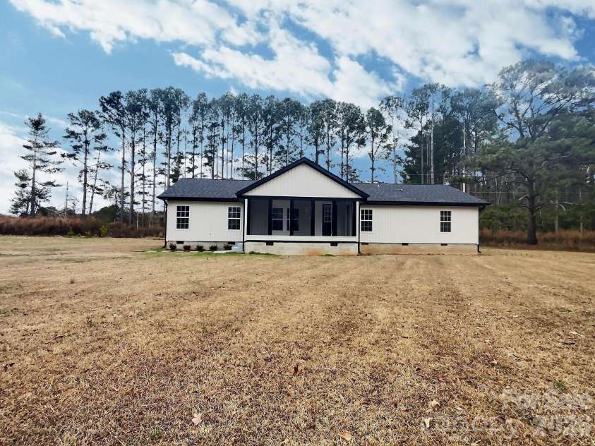 6205 Richburg Road, Great Falls, SC 29055.  MLS# CAR4337918, YatesRealty ID 8400. 