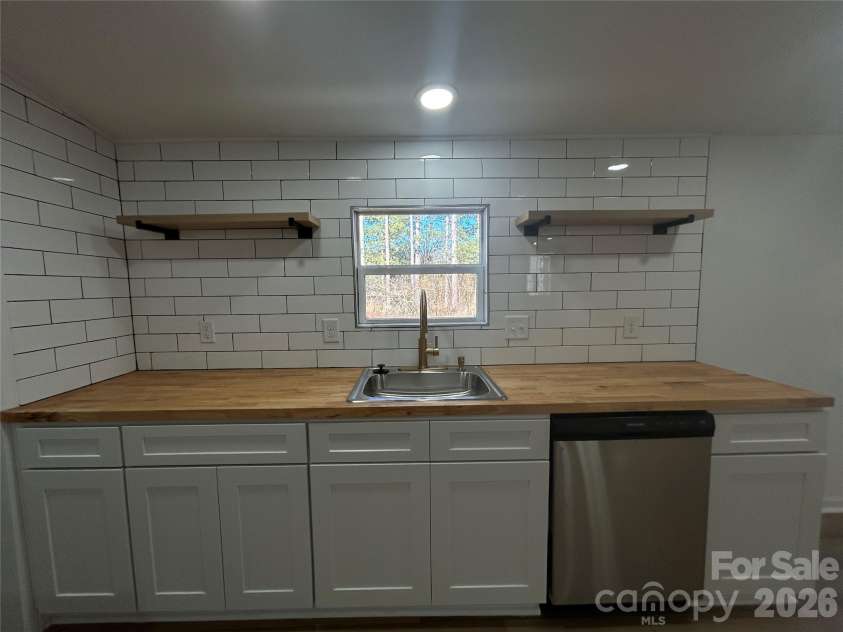 6205 Richburg Road, Great Falls, SC 29055.  MLS# CAR4337918, YatesRealty ID 8400. 