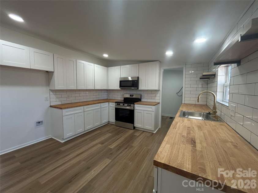6205 Richburg Road, Great Falls, SC 29055.  MLS# CAR4337918, YatesRealty ID 8400. 