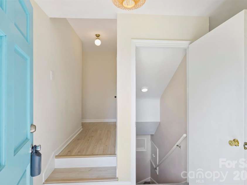 5447 Alpine Lane, Charlotte, NC 28269.  MLS# CAR4353524, YatesRealty ID 8401. 