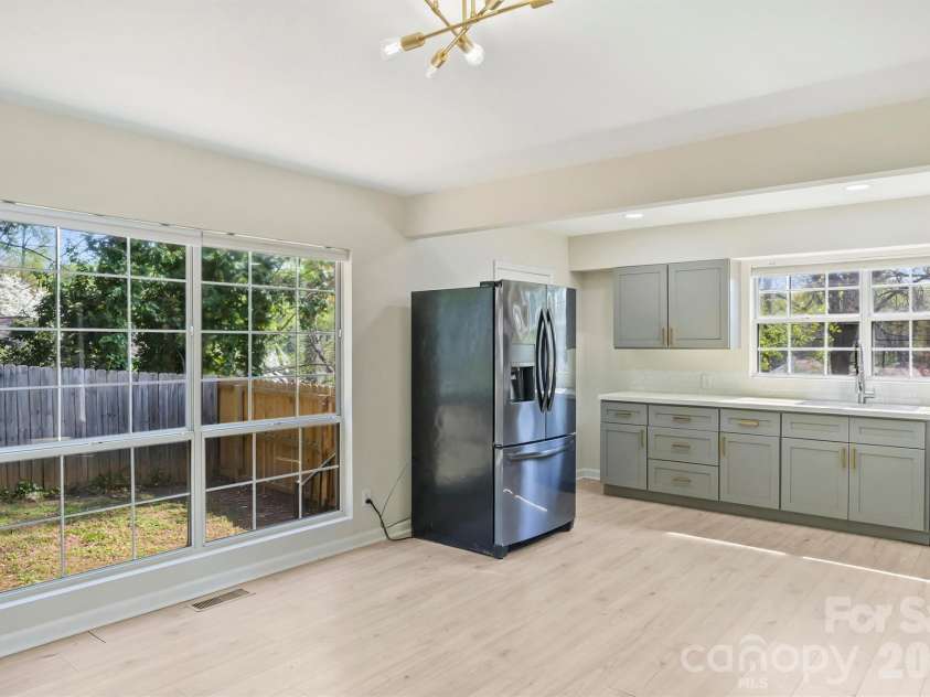 5447 Alpine Lane, Charlotte, NC 28269.  MLS# CAR4353524, YatesRealty ID 8401. 