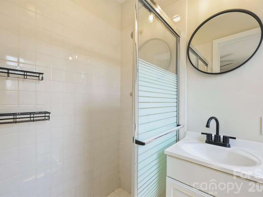 5447 Alpine Lane, Charlotte, NC 28269.  MLS# CAR4353524, YatesRealty ID 8401. 