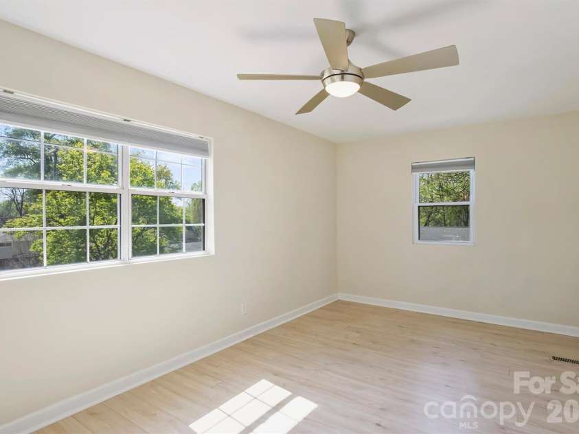 5447 Alpine Lane, Charlotte, NC 28269.  MLS# CAR4353524, YatesRealty ID 8401. 