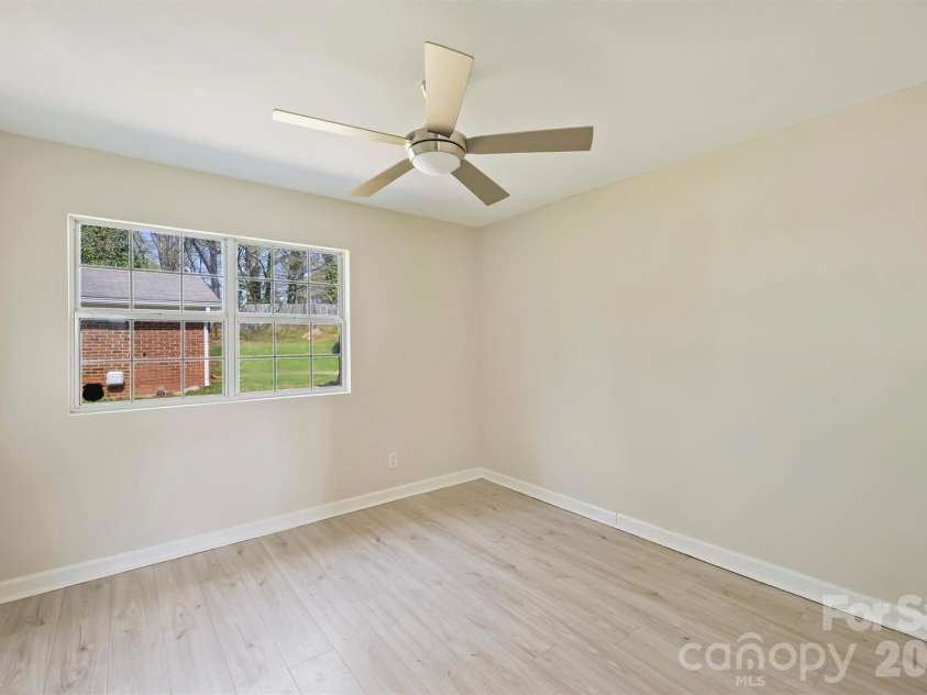 5447 Alpine Lane, Charlotte, NC 28269.  MLS# CAR4353524, YatesRealty ID 8401. 