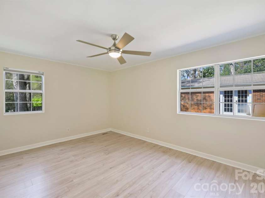 5447 Alpine Lane, Charlotte, NC 28269.  MLS# CAR4353524, YatesRealty ID 8401. 