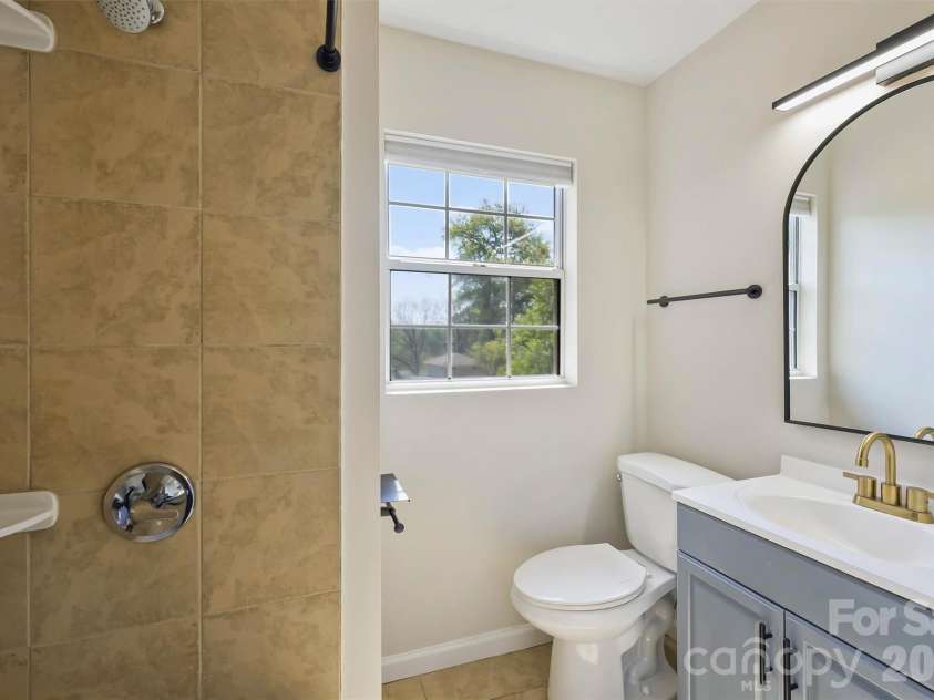 5447 Alpine Lane, Charlotte, NC 28269.  MLS# CAR4353524, YatesRealty ID 8401. 
