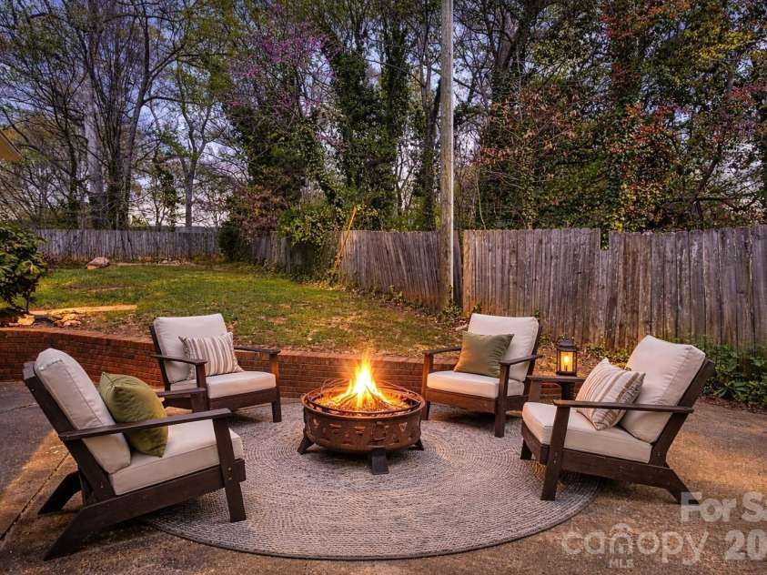 5447 Alpine Lane, Charlotte, NC 28269.  MLS# CAR4353524, YatesRealty ID 8401. 