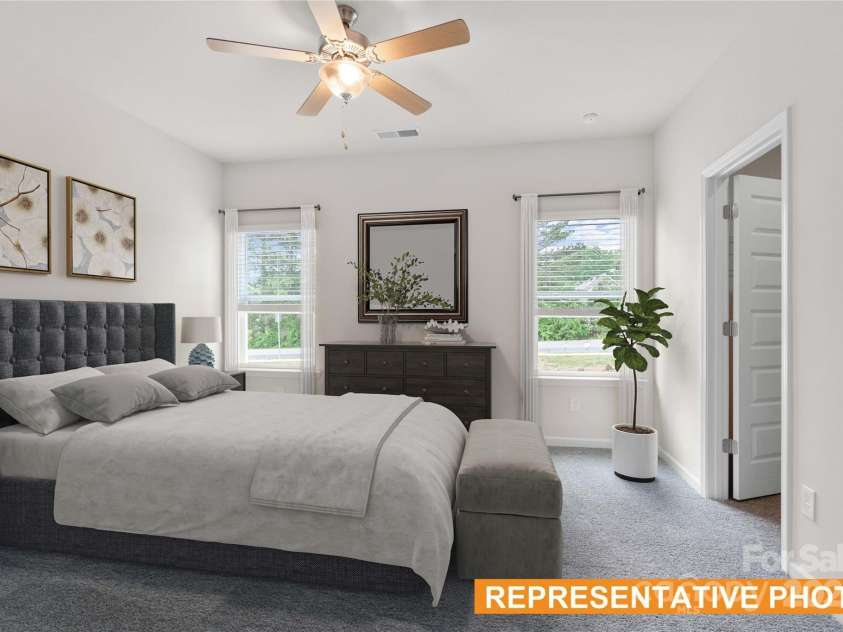 6013 Jasmine Branch Road, Charlotte, NC 28216.  MLS# CAR4266477, YatesRealty ID 8401. Suwanee Primary Bedroom