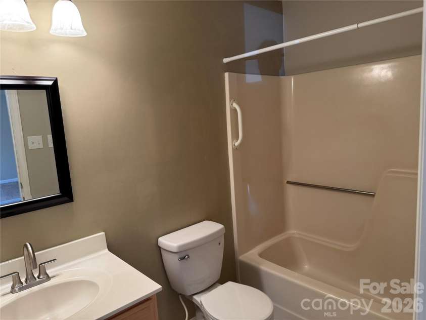 110 Ashleigh Court, Fort Mill, SC 29715.  MLS# CAR4363123, YatesRealty ID 8402. 