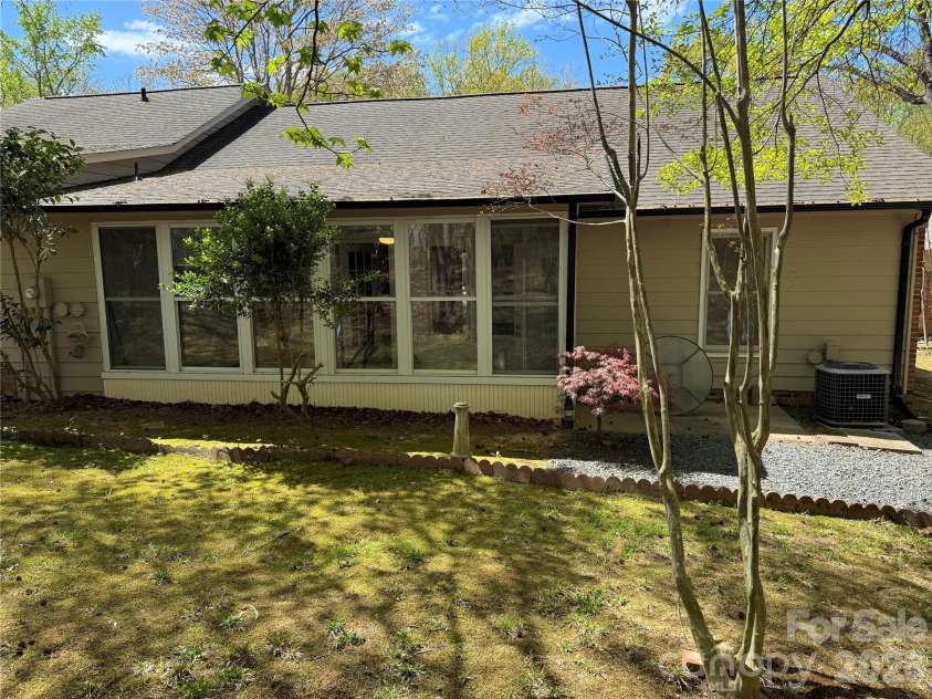 110 Ashleigh Court, Fort Mill, SC 29715.  MLS# CAR4363123, YatesRealty ID 8402. 