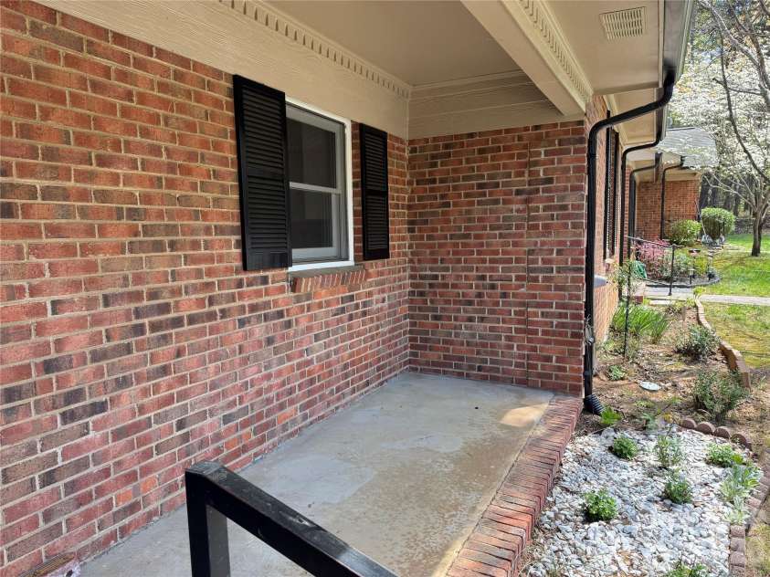 110 Ashleigh Court, Fort Mill, SC 29715.  MLS# CAR4363123, YatesRealty ID 8402. 