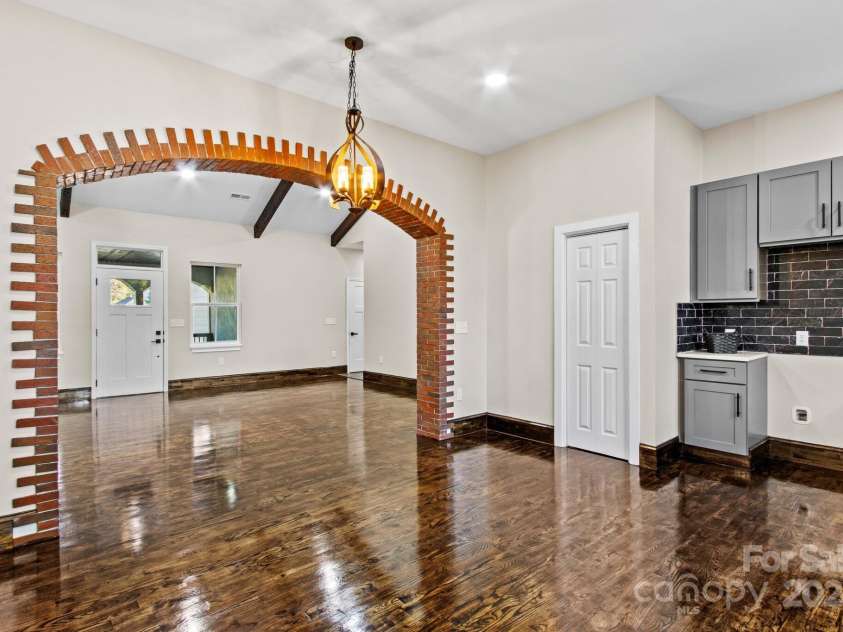 523 Carolina Boulevard, Salisbury, NC 28146.  MLS# CAR4199566, YatesRealty ID 8402. 