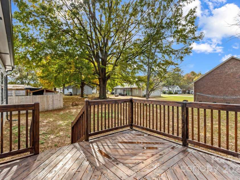 523 Carolina Boulevard, Salisbury, NC 28146.  MLS# CAR4199566, YatesRealty ID 8402. 