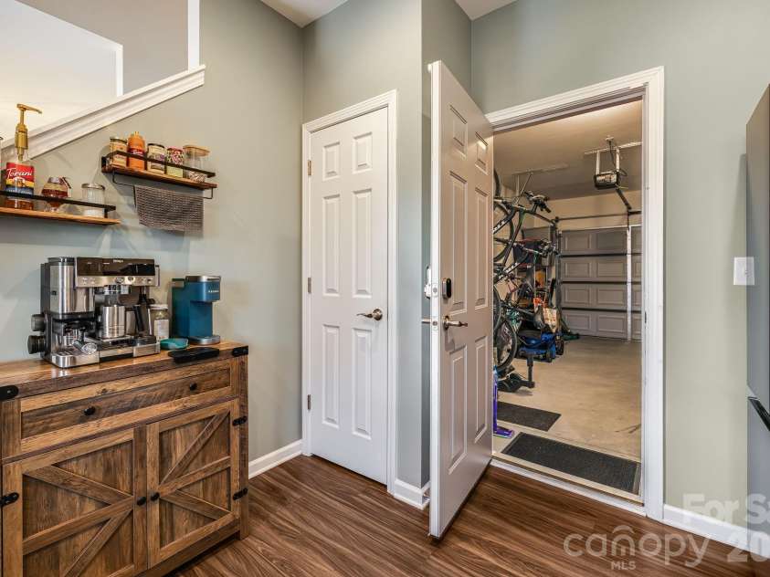 486 Cardwell Lane, Fletcher, NC 28732.  MLS# CAR4360446, YatesRealty ID 8403. 