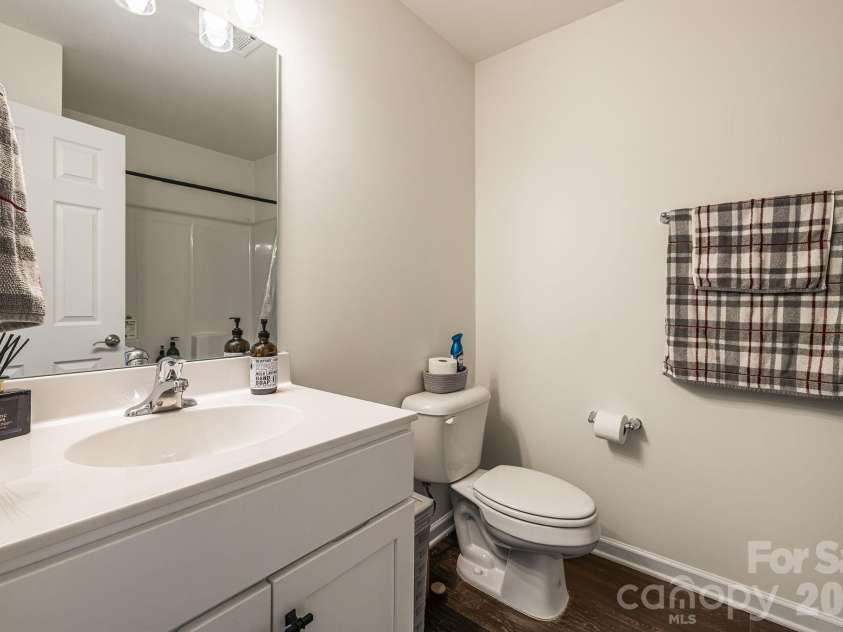 486 Cardwell Lane, Fletcher, NC 28732.  MLS# CAR4360446, YatesRealty ID 8403. 