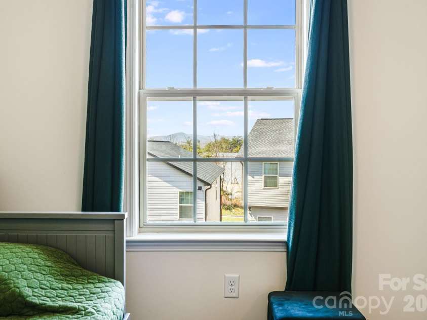 486 Cardwell Lane, Fletcher, NC 28732.  MLS# CAR4360446, YatesRealty ID 8403. 