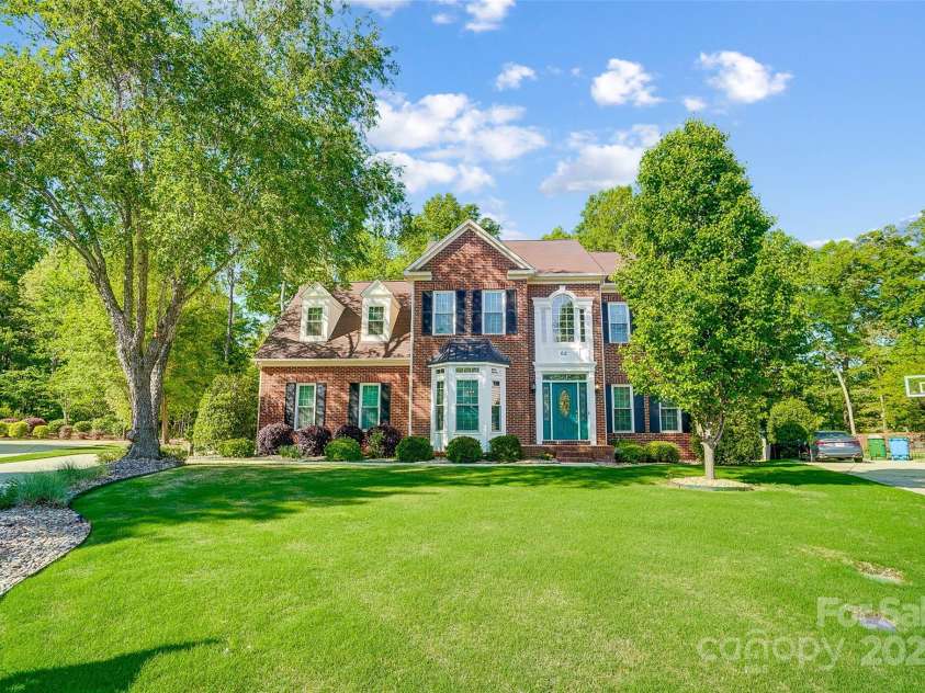 62 Pond View Lane, Fort Mill, SC 29715.  MLS# CAR4244600, YatesRealty ID 8403. 