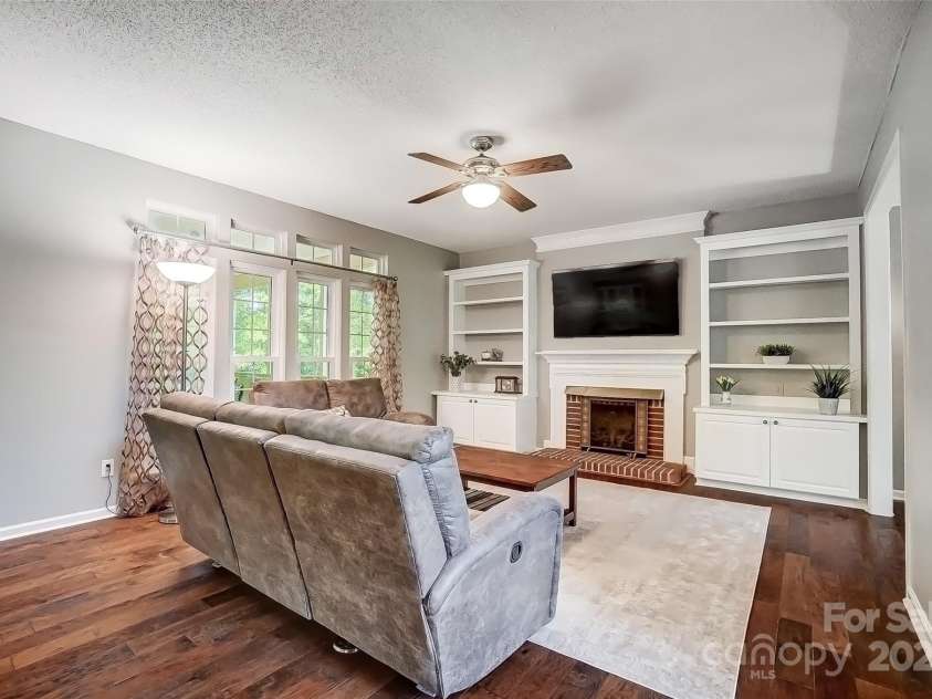62 Pond View Lane, Fort Mill, SC 29715.  MLS# CAR4244600, YatesRealty ID 8403. 