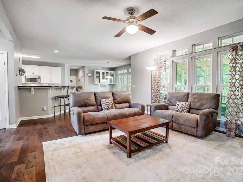 62 Pond View Lane, Fort Mill, SC 29715.  MLS# CAR4244600, YatesRealty ID 8403. 