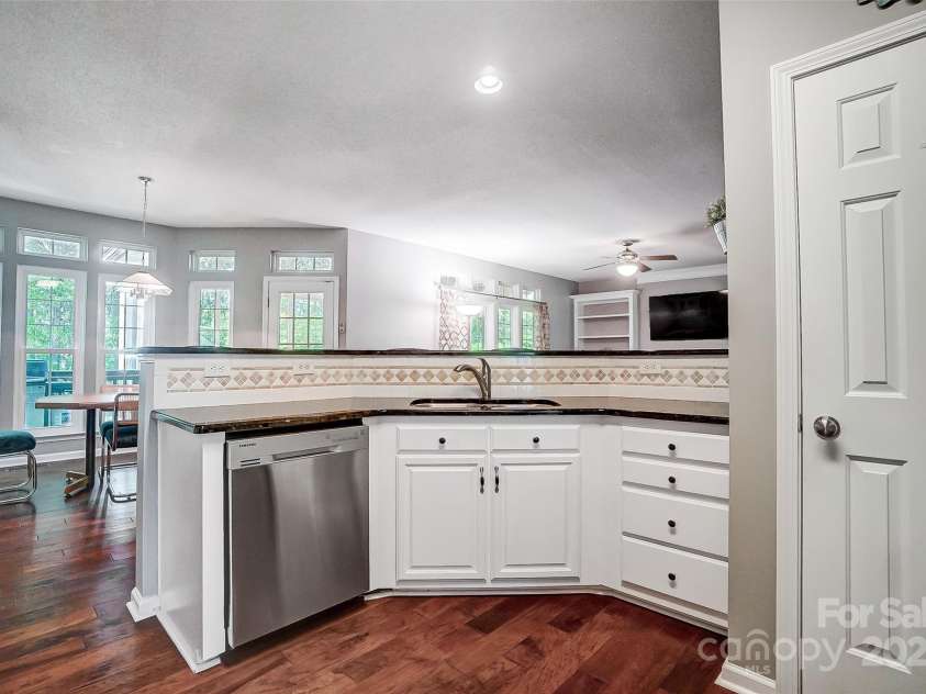 62 Pond View Lane, Fort Mill, SC 29715.  MLS# CAR4244600, YatesRealty ID 8403. 