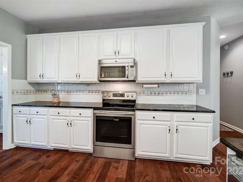62 Pond View Lane, Fort Mill, SC 29715.  MLS# CAR4244600, YatesRealty ID 8403. 