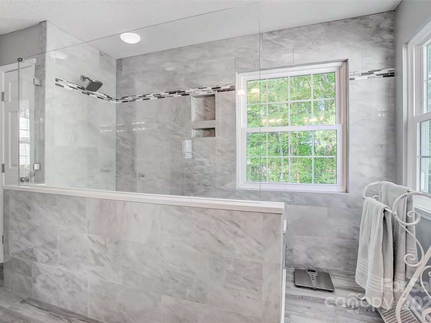 62 Pond View Lane, Fort Mill, SC 29715.  MLS# CAR4244600, YatesRealty ID 8403. 