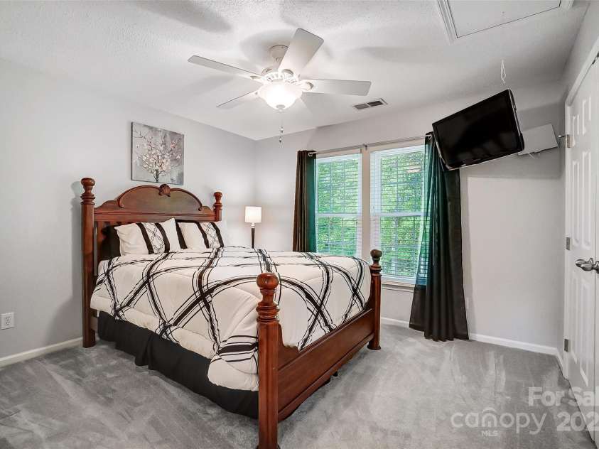62 Pond View Lane, Fort Mill, SC 29715.  MLS# CAR4244600, YatesRealty ID 8403. 