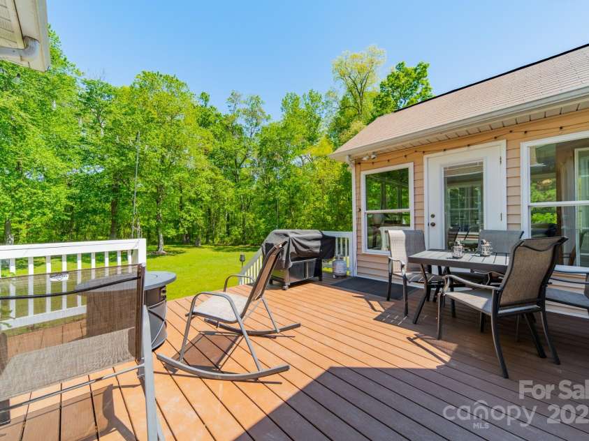 1374 Weatherby Drive, Salisbury, NC 28146.  MLS# CAR4248862, YatesRealty ID 8404. 