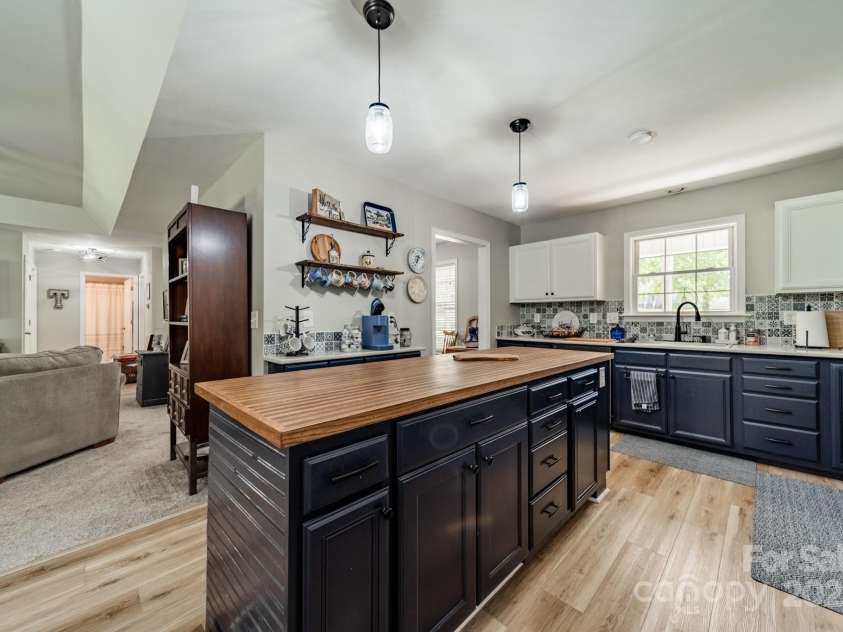 1374 Weatherby Drive, Salisbury, NC 28146.  MLS# CAR4248862, YatesRealty ID 8404. 