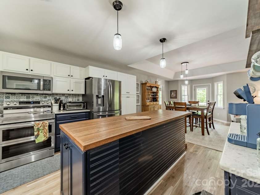 1374 Weatherby Drive, Salisbury, NC 28146.  MLS# CAR4248862, YatesRealty ID 8404. 