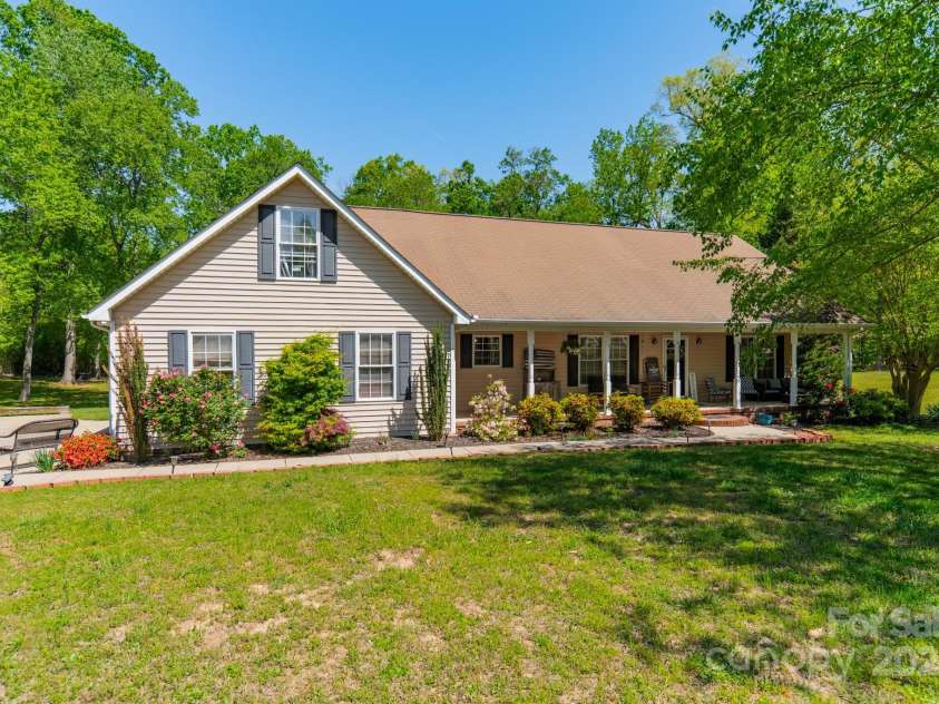 1374 Weatherby Drive, Salisbury, NC 28146.  MLS# CAR4248862, YatesRealty ID 8404. 