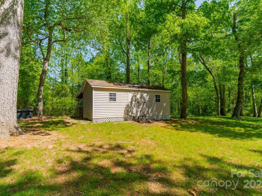 1374 Weatherby Drive, Salisbury, NC 28146.  MLS# CAR4248862, YatesRealty ID 8404. 