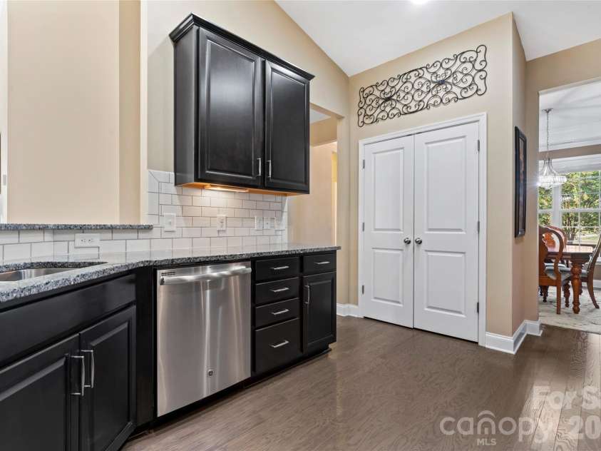 8015 Frances Haven Drive, Harrisburg, NC 28075.  MLS# CAR4318359, YatesRealty ID 8404. 