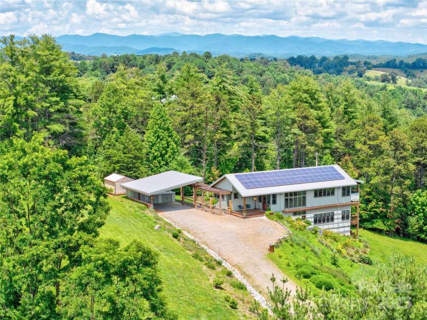 13 New Home Road, Marshall, NC 28753.  MLS# CAR4274055, YatesRealty ID 8405. 