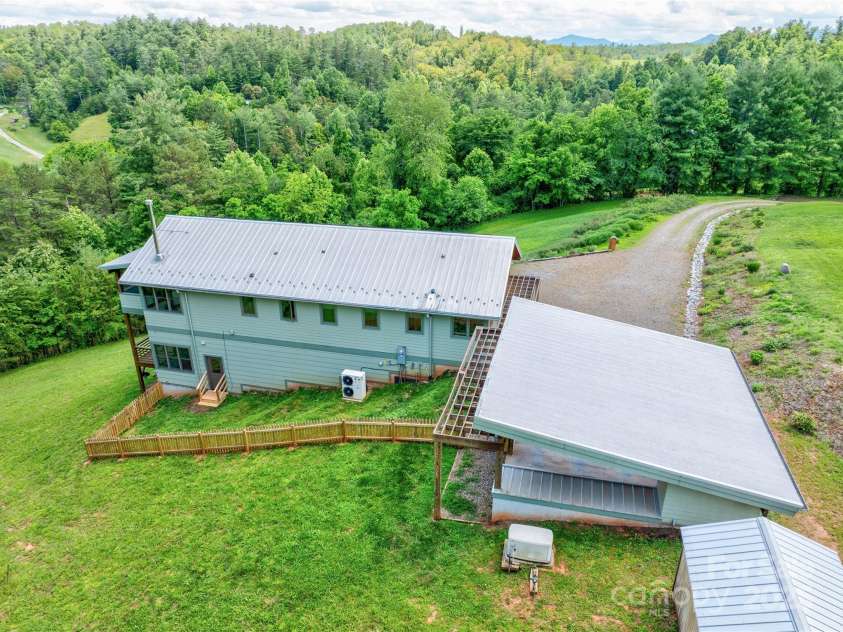 13 New Home Road, Marshall, NC 28753.  MLS# CAR4274055, YatesRealty ID 8405. 