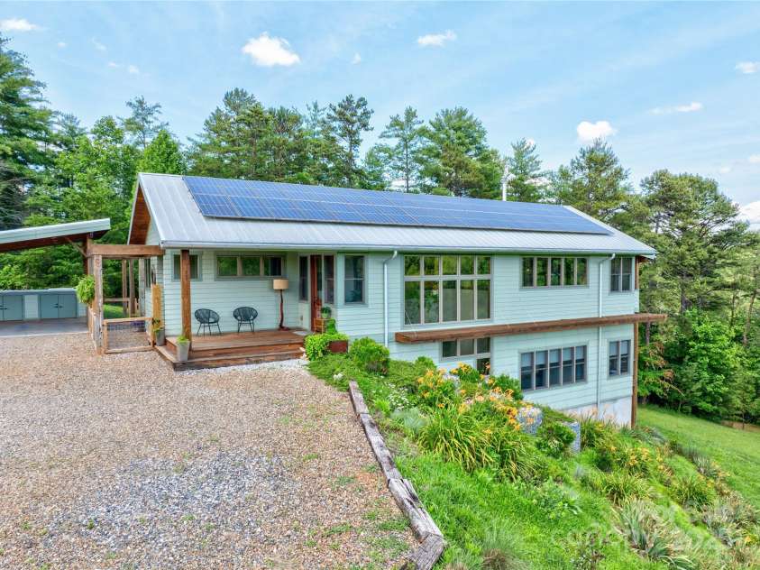 13 New Home Road, Marshall, NC 28753.  MLS# CAR4274055, YatesRealty ID 8405. 