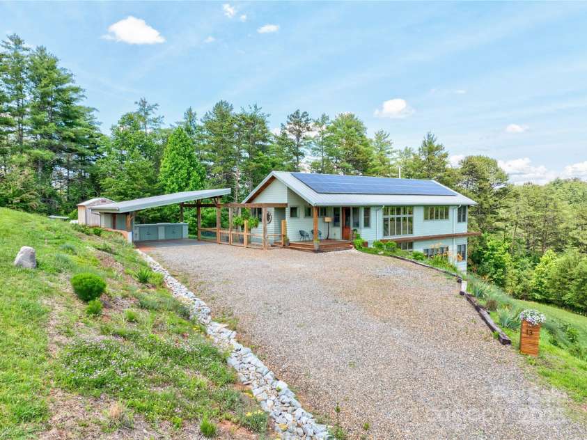 13 New Home Road, Marshall, NC 28753.  MLS# CAR4274055, YatesRealty ID 8405. 