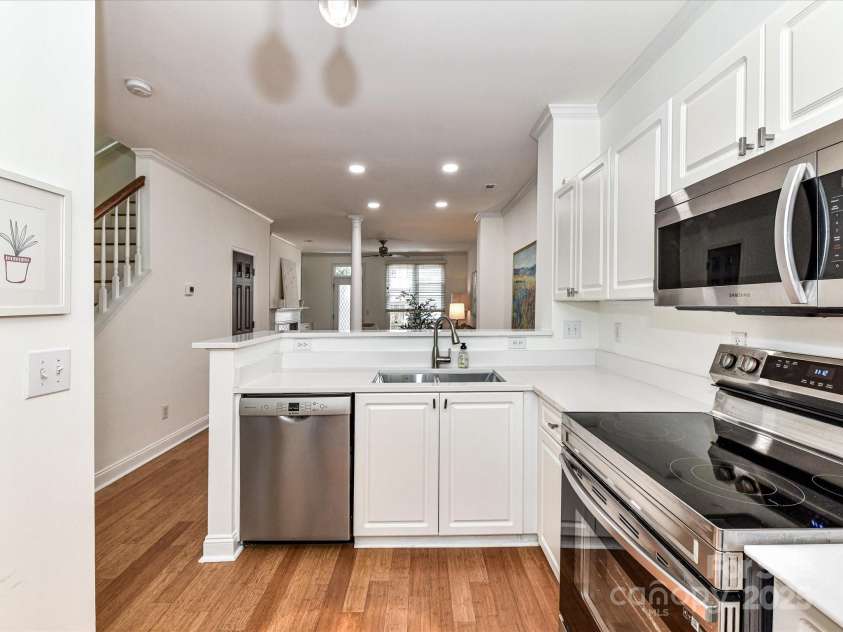 1568 Cleveland Avenue, Charlotte, NC 28203.  MLS# CAR4245055, YatesRealty ID 8406. 