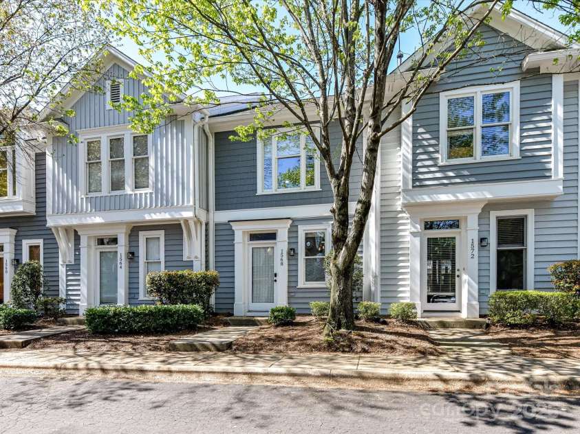 1568 Cleveland Avenue, Charlotte, NC 28203.  MLS# CAR4245055, YatesRealty ID 8406. 