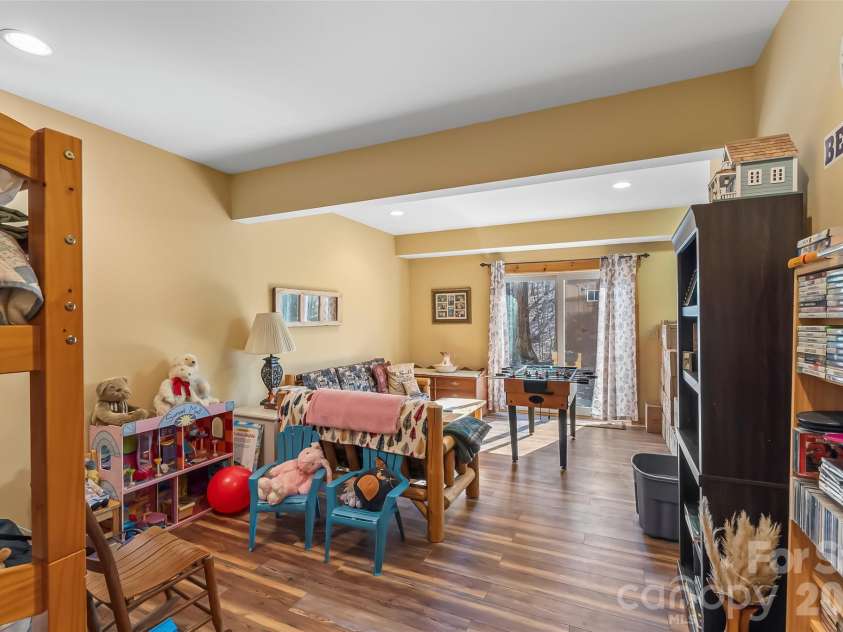 204 Mountain Vista Drive, Nebo, NC 28761.  MLS# CAR4330254, YatesRealty ID 8408. 