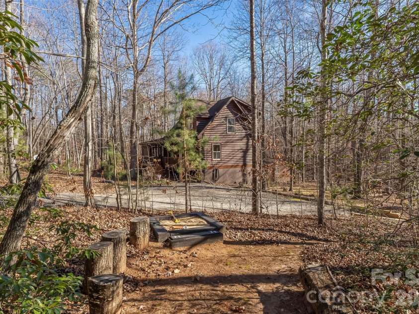 204 Mountain Vista Drive, Nebo, NC 28761.  MLS# CAR4330254, YatesRealty ID 8408. 