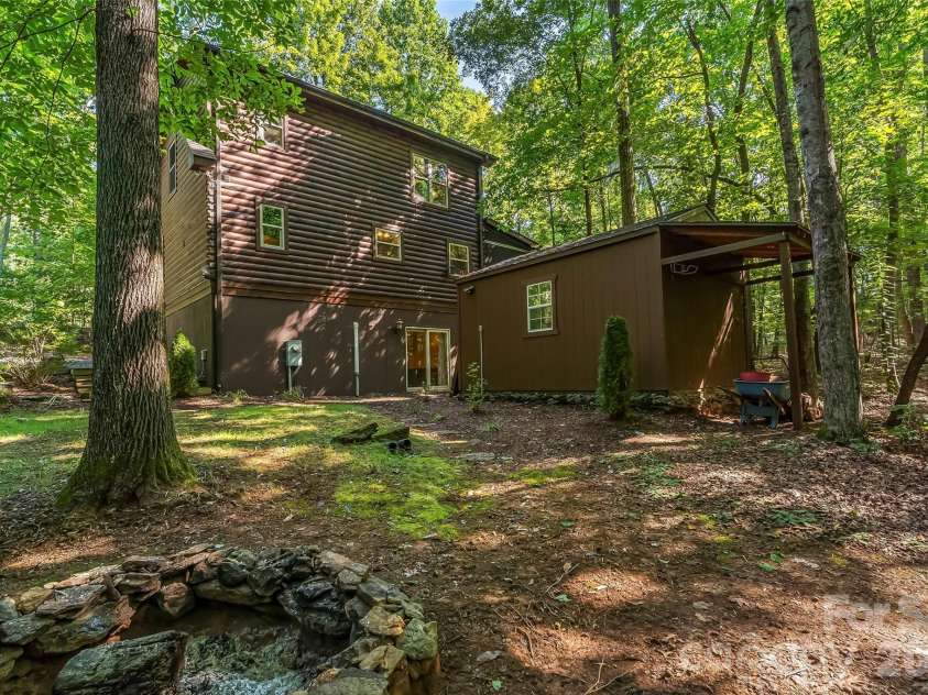 204 Mountain Vista Drive, Nebo, NC 28761.  MLS# CAR4330254, YatesRealty ID 8408. 