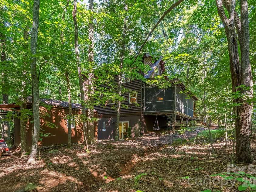 204 Mountain Vista Drive, Nebo, NC 28761.  MLS# CAR4330254, YatesRealty ID 8408. 