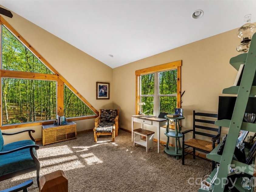 204 Mountain Vista Drive, Nebo, NC 28761.  MLS# CAR4330254, YatesRealty ID 8408. Loft