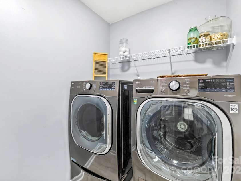 5025 Wicklow Drive, Gastonia, NC 28054.  MLS# CAR4291609, YatesRealty ID 8408. Laundry Room