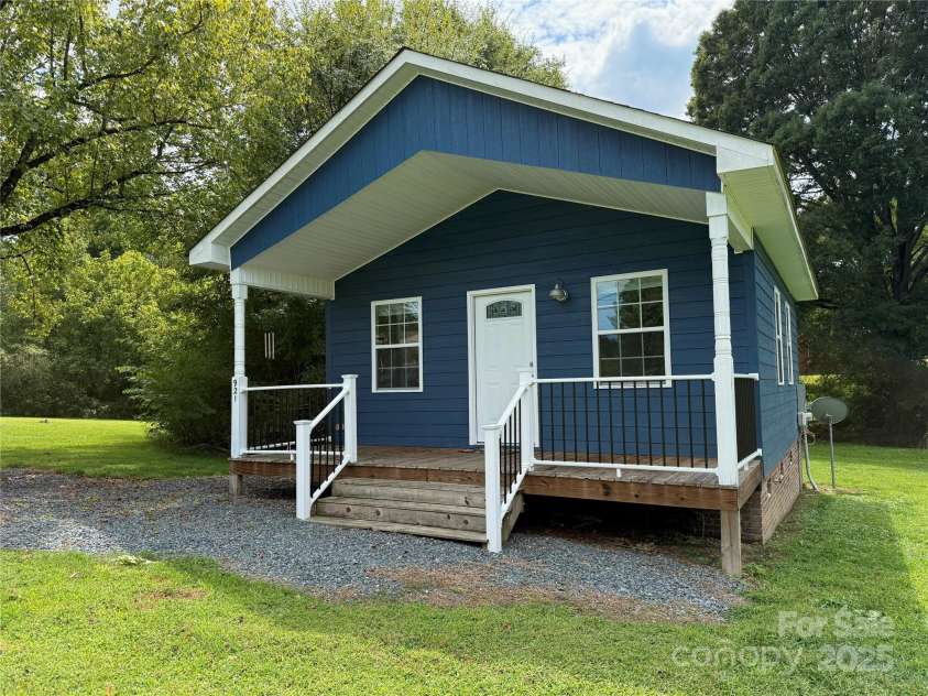 921 Long Street Extension, Oakboro, NC 28129.  MLS# CAR4311497, YatesRealty ID 8409. 