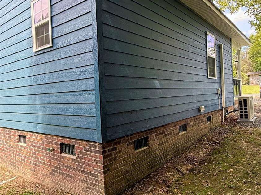 921 Long Street Extension, Oakboro, NC 28129.  MLS# CAR4311497, YatesRealty ID 8409. 